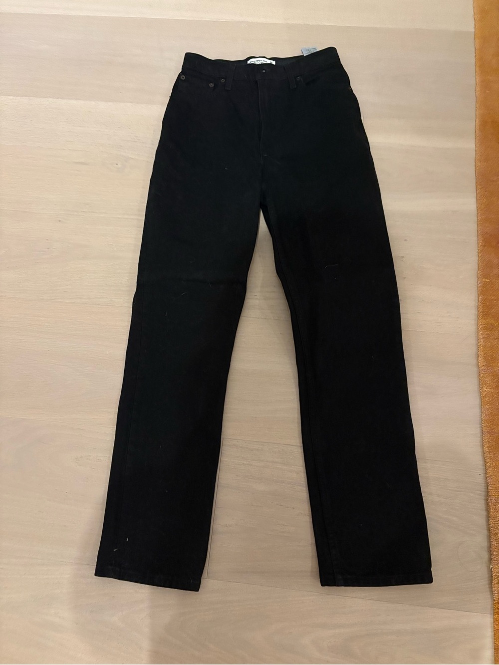 Abercrombie ‘90s Straight Ultra High RisebJeans